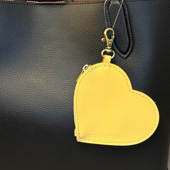 Portland Leather, Heart Pouch Keychain, Vanilla, NWOT - Picture 2 of 3
